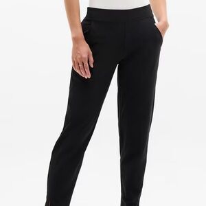 Athleta Women’s Brooklyn Lined Mid-Rise Black Pants